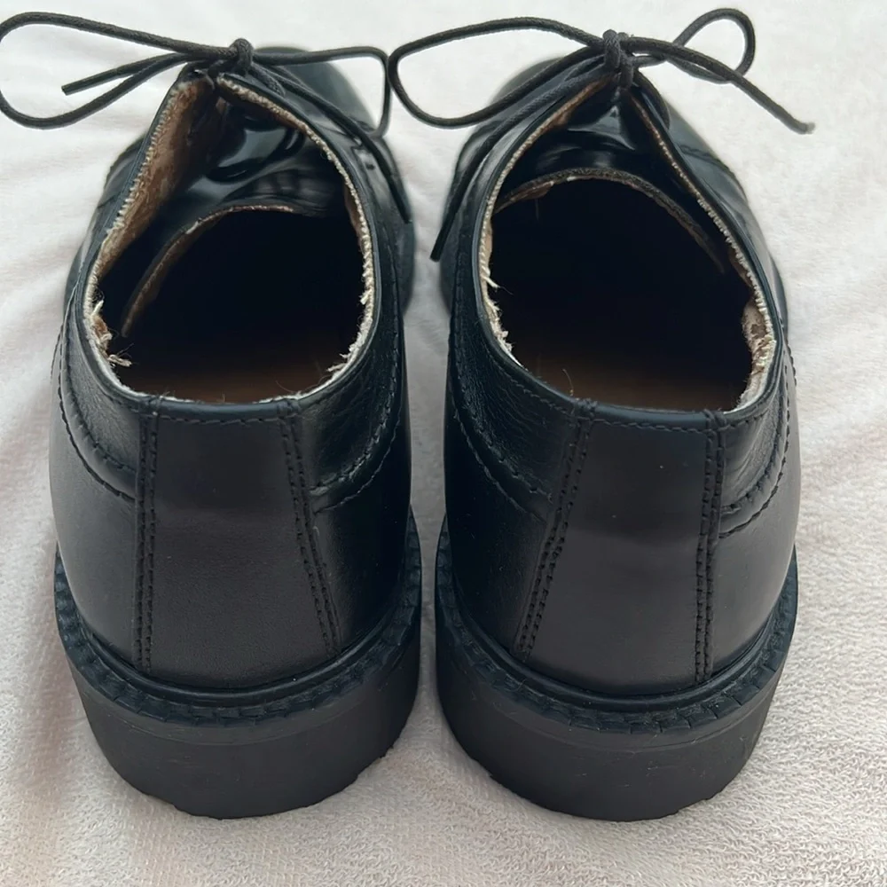 Vintage Canyon River Blues black chunky Oxford shoes (men 7.5 /women 8.5) Italy